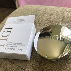 ❌SOLD❌ TIGI Powder Foundation Shi Shi NIB